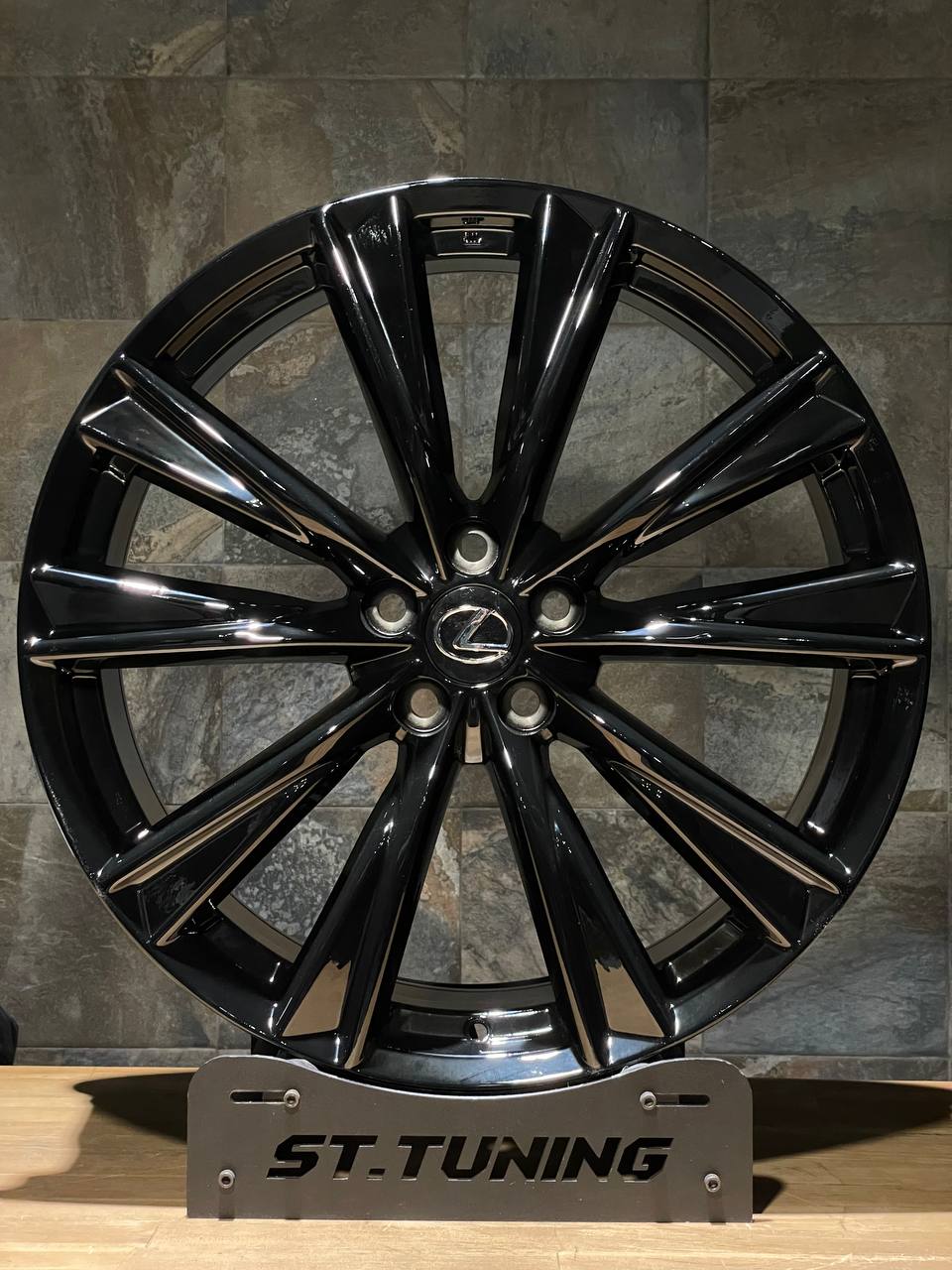 Диск Replica ST LX3202 8х21 5/114,3 et30 60,1 Gloss Black Д004507