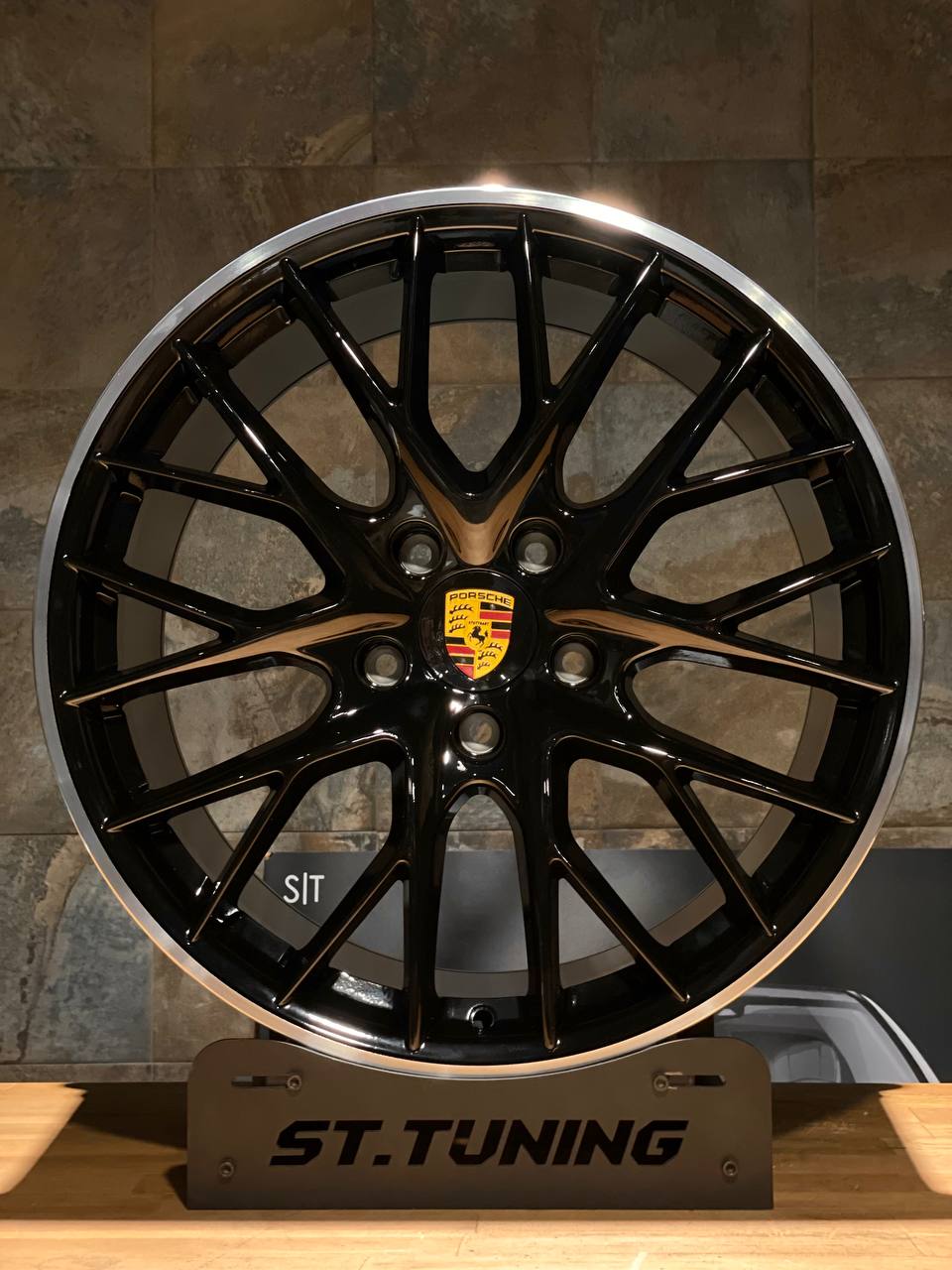 Диск Replica ST Porsche H3083F 11,5х20 5/130 et69 71,6 Gloss Black Lip Д003751