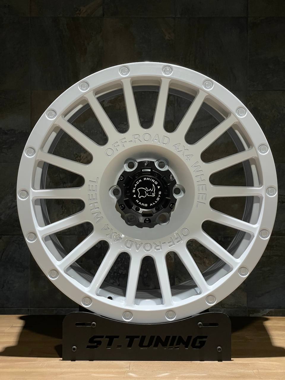 Диск Replica ST RHINO 605 9х20 6/139,7 et10 110 White Д005169