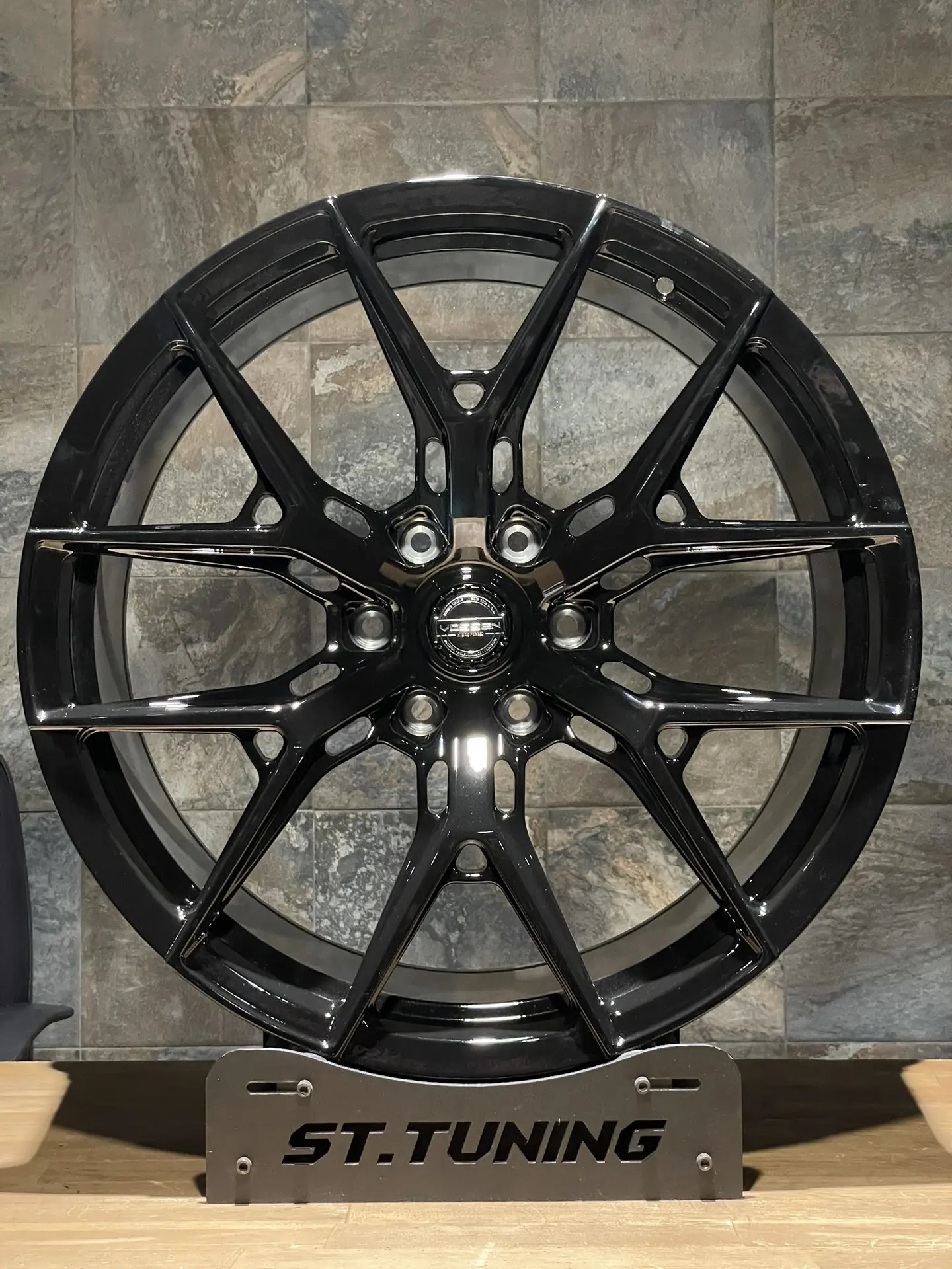 Диск ST Forged VZ Tank 2277-2 10х22 6/139,7 et25 100,1 Gloss Black Д006287