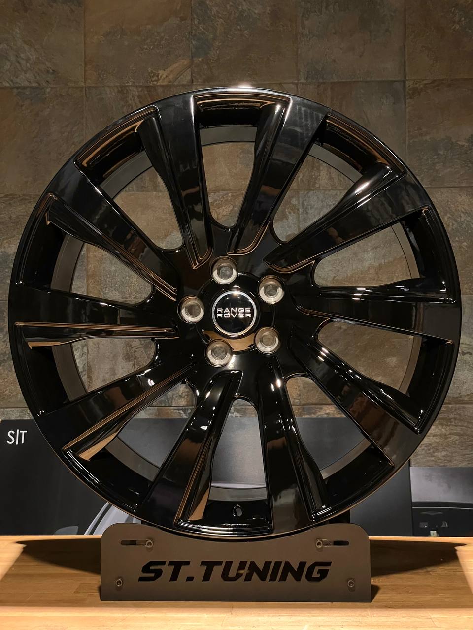Диск KoKo Kuture 1121 10х22 5/120 et45 72,6 Gloss Black Д003531