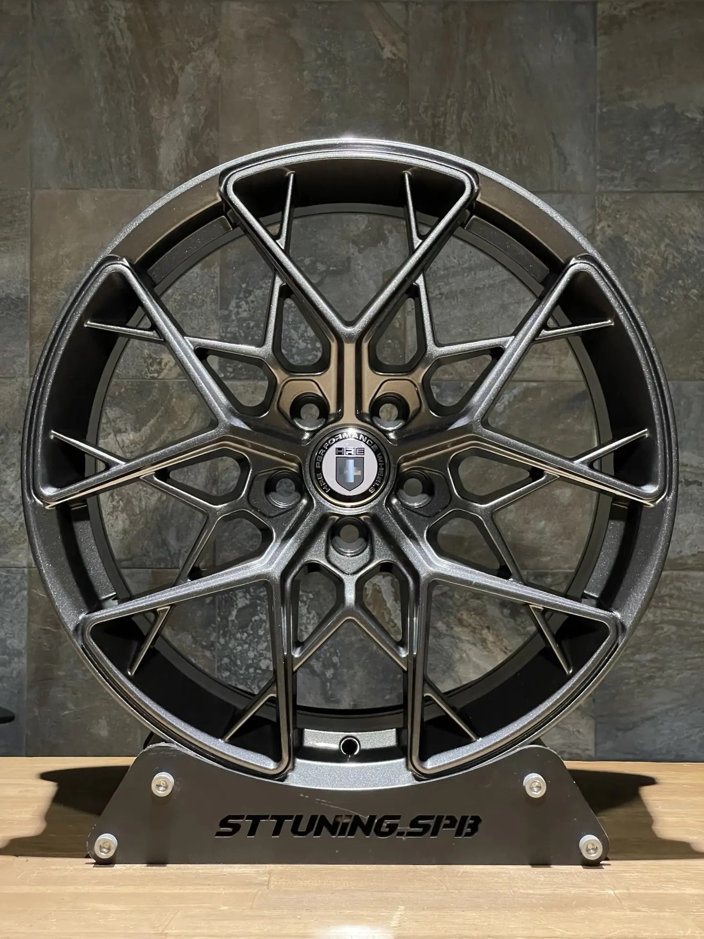 Диск Replica ST HR FF10 8х18 5/108 et40 73,1 GM Д002101