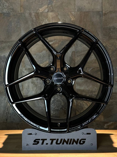 Диск Replica ST FF-FK07 8х18 5/108 et40 63,35 Gloss Black Д005492