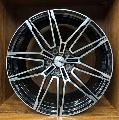 Диск Replica ST B 825M FF078 8,5х19 5/112 et35 66,6 BKF Д006133